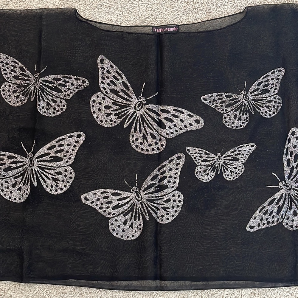 Traffic People Scarf Coverup Cropped Top - Picture 3 of 12